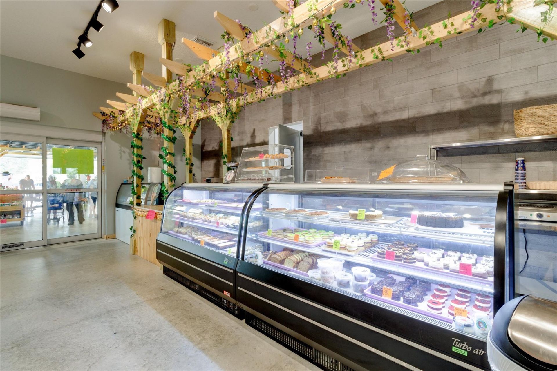 3700 SW 9th St, Unit #102, Vero Beach, FL 32968 Photo