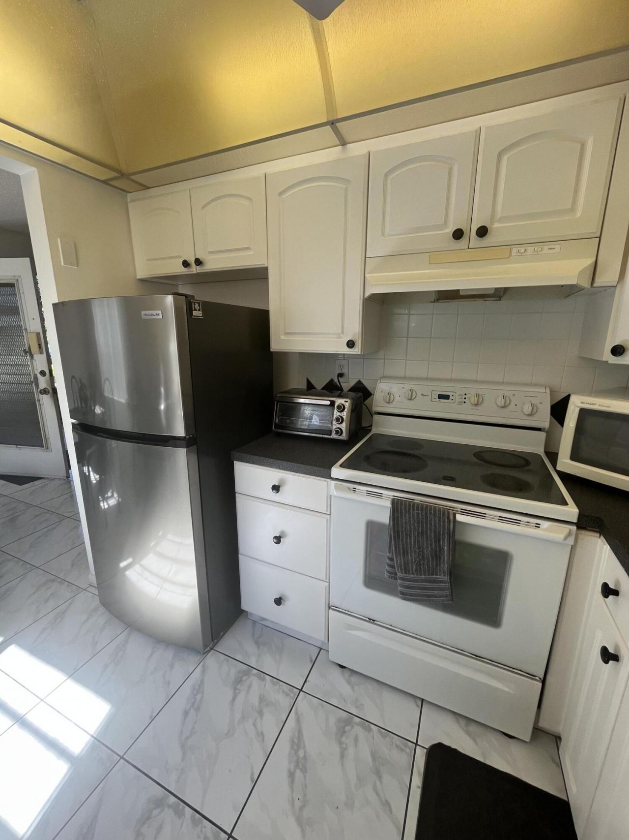 2 Flanders A, Delray Beach, FL 33484 Photo