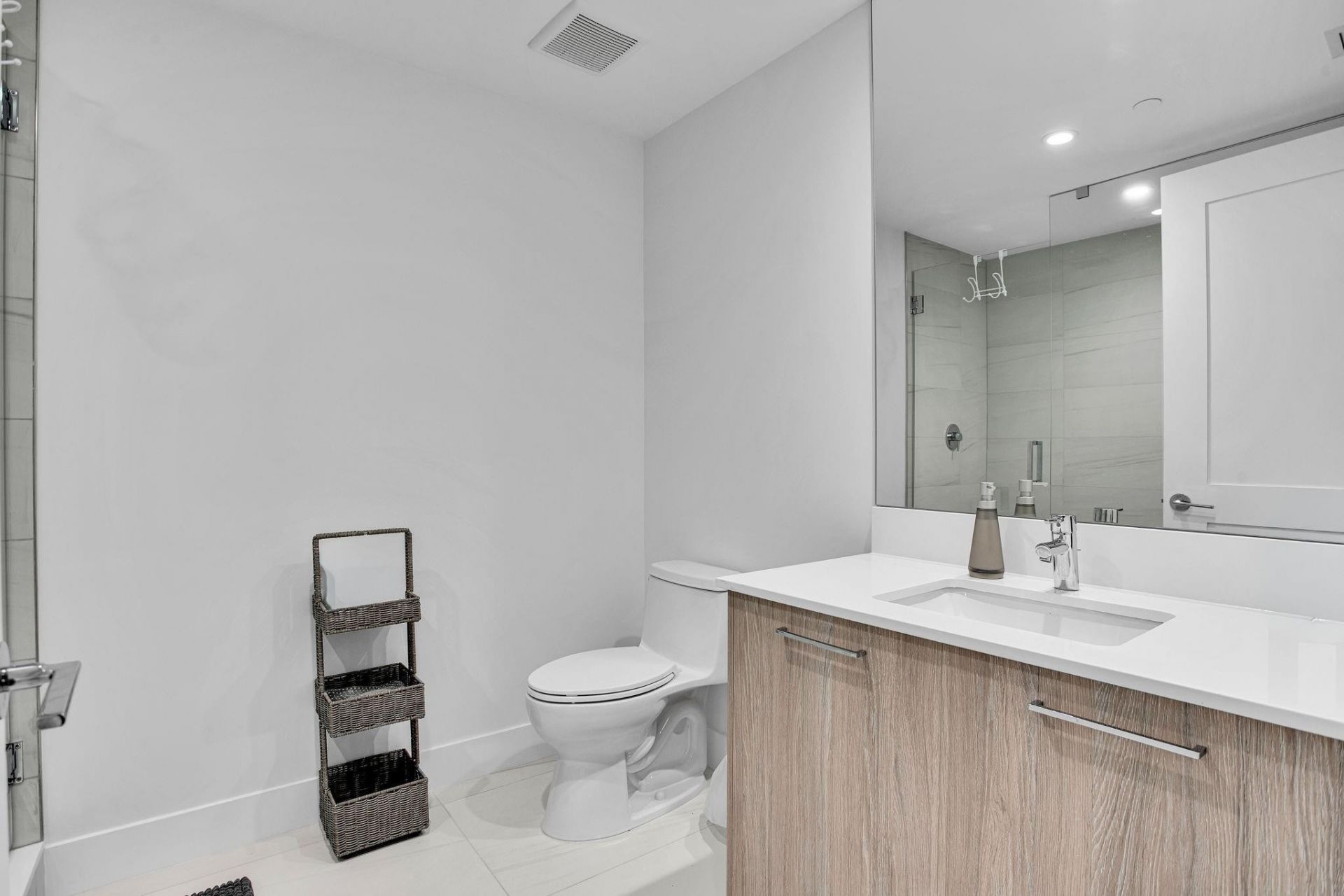 153 N Seabreeze Boulevard, Unit S-1601, Fort Lauderdale, FL 33304 Photo