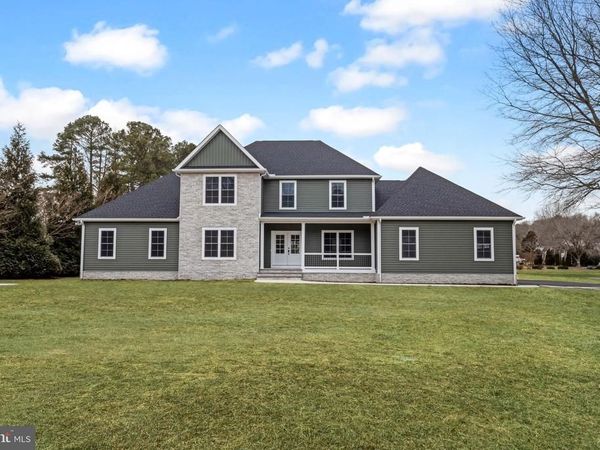 129 VILLAGE DRIVE, SEAFORD, DE 19973