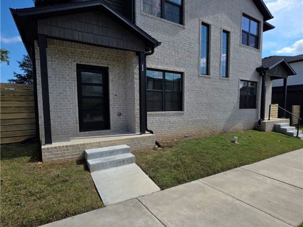 1002 N Crater Avenue , Unit 1, Fayetteville, AR 72704