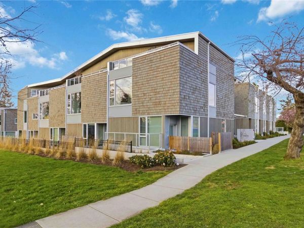 1720 Fairfield Rd, Unit 122, Victoria, BC V8S 1G3