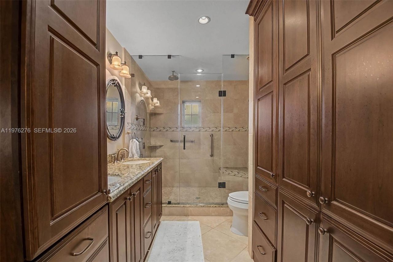 15401 SW 81 Av , Palmetto Bay, FL 33157 Photo