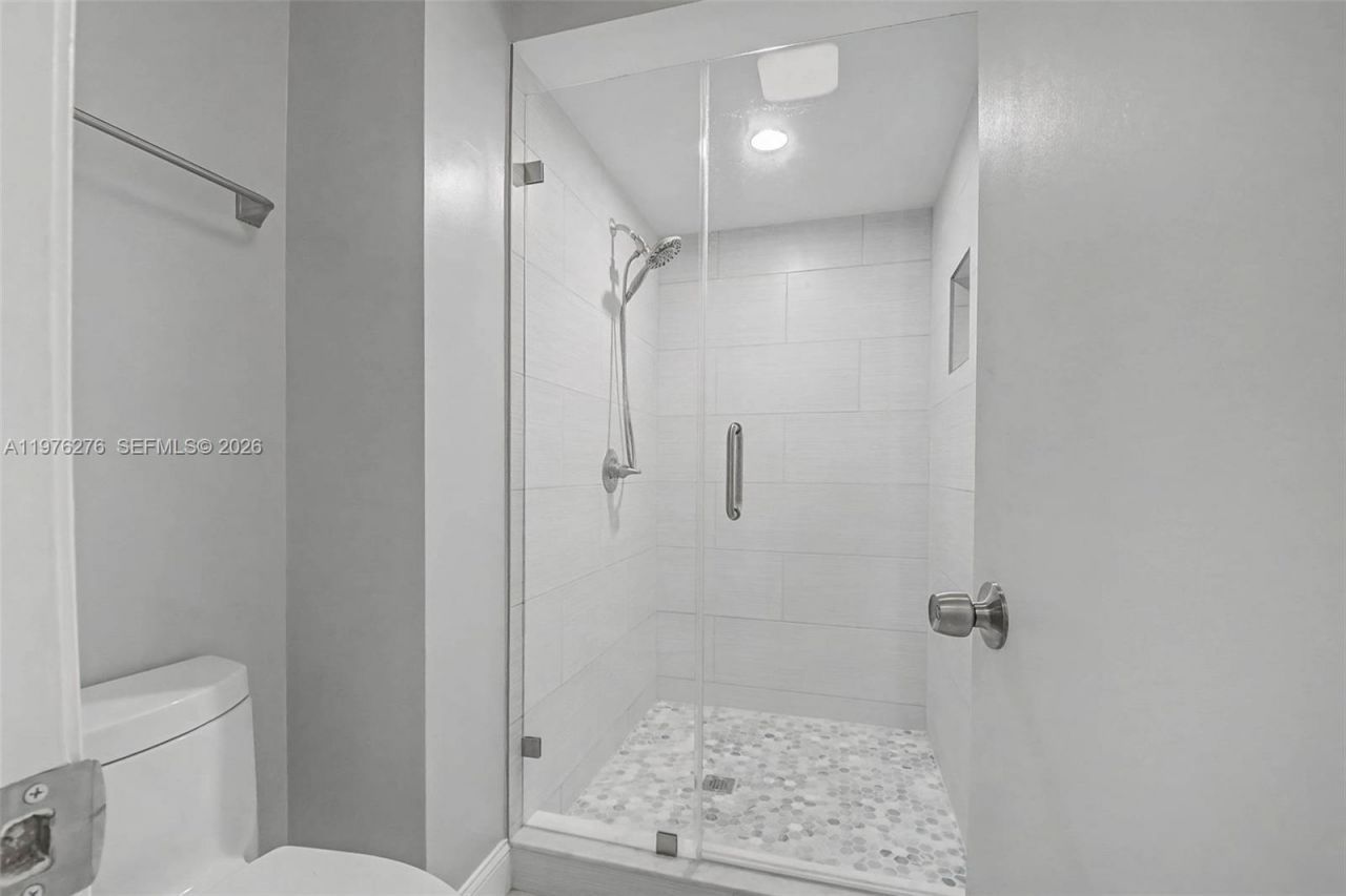 15401 SW 81 Av , Palmetto Bay, FL 33157 Photo