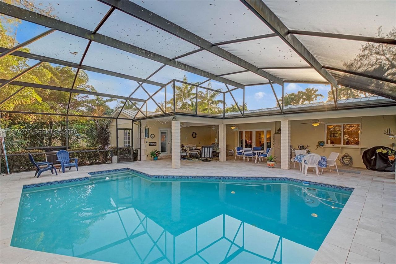 15401 SW 81 Av , Palmetto Bay, FL 33157 Photo