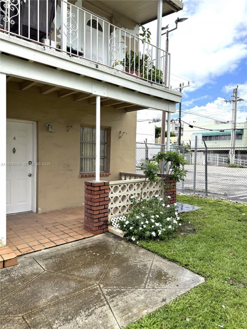 1788 SW 7th St , Unit 4, Miami, FL 33135 Photo