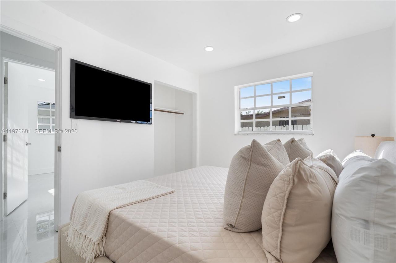 1360 SW 6th Ter, Deerfield Beach, FL 33441 Photo