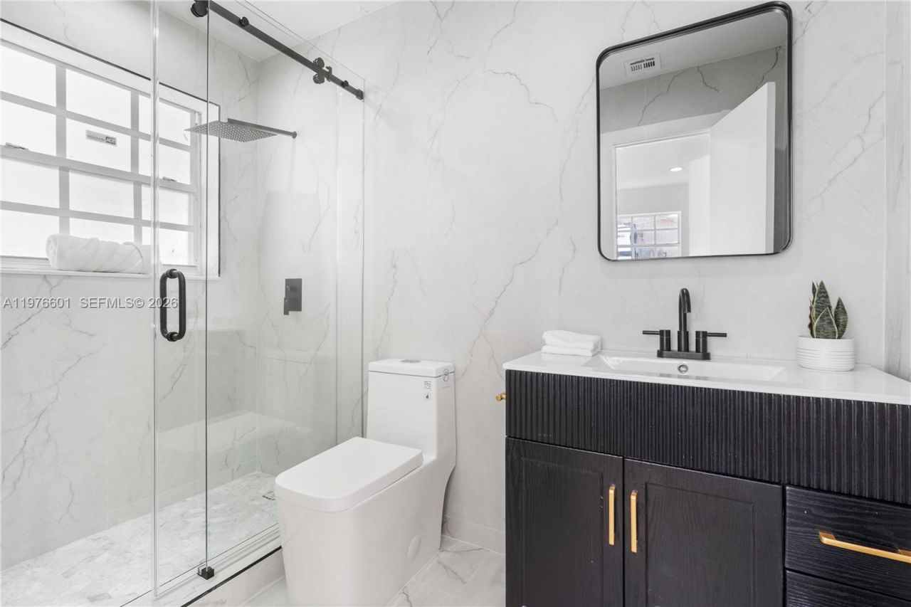 1360 SW 6th Ter, Deerfield Beach, FL 33441 Photo