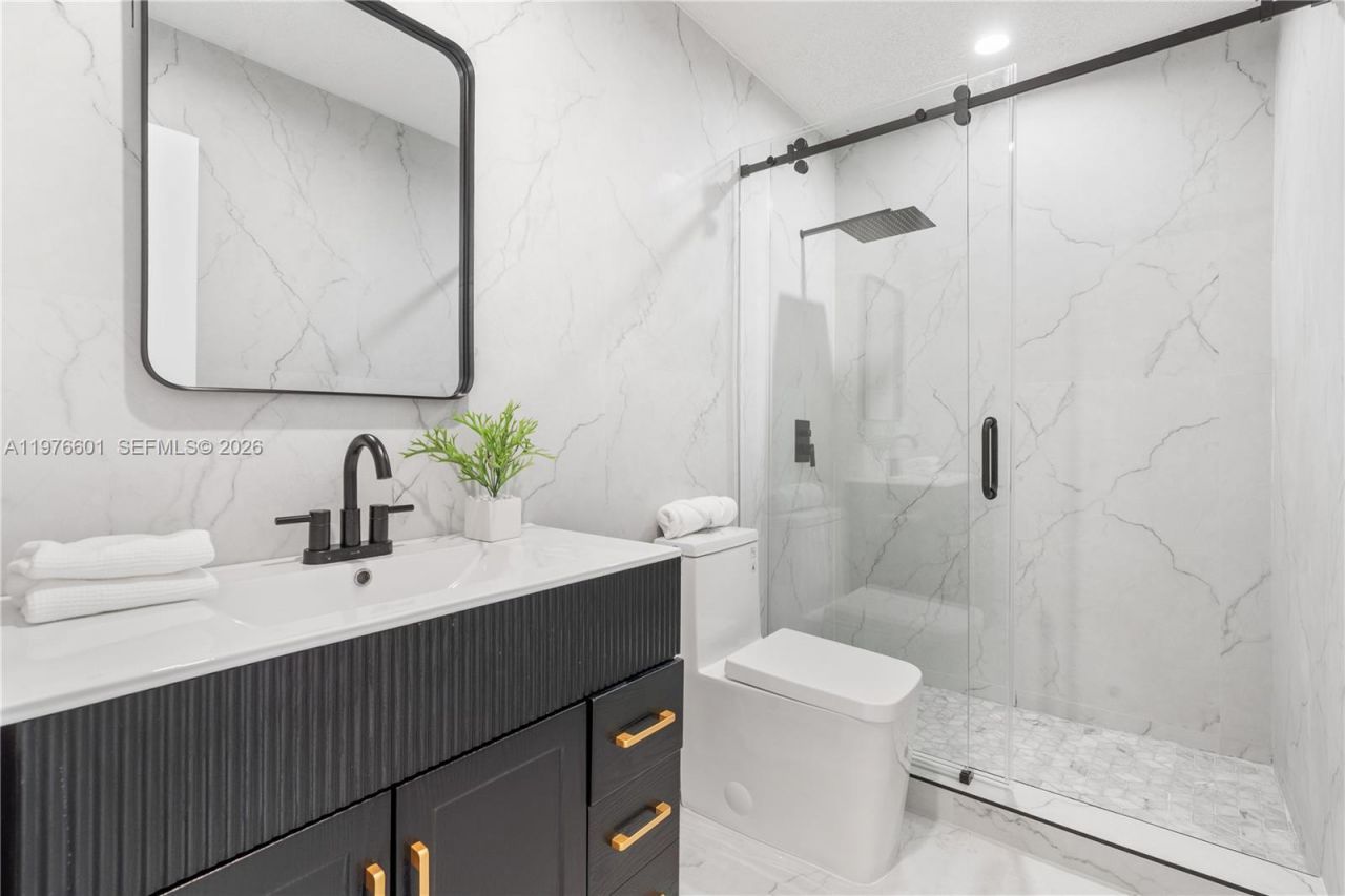 1360 SW 6th Ter, Deerfield Beach, FL 33441 Photo