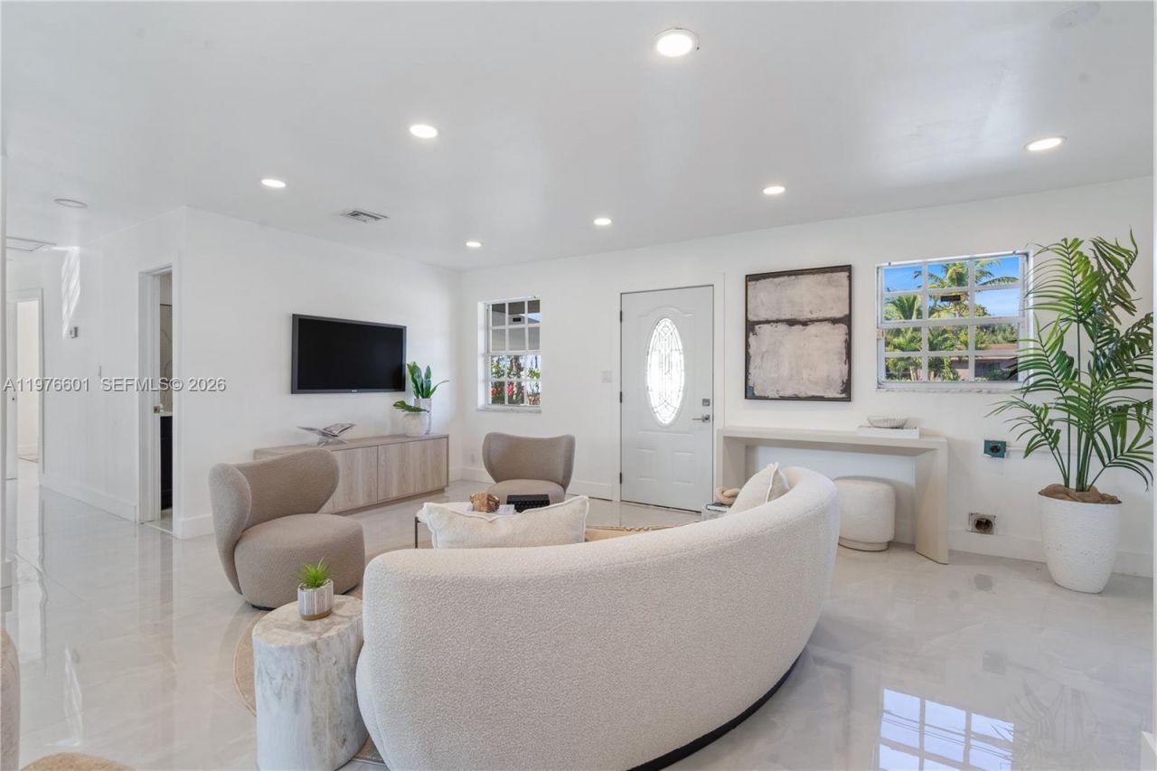 1360 SW 6th Ter, Deerfield Beach, FL 33441 Photo