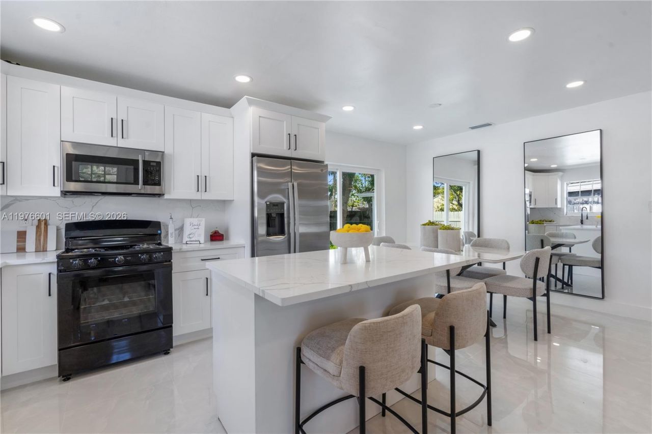 1360 SW 6th Ter, Deerfield Beach, FL 33441 Photo