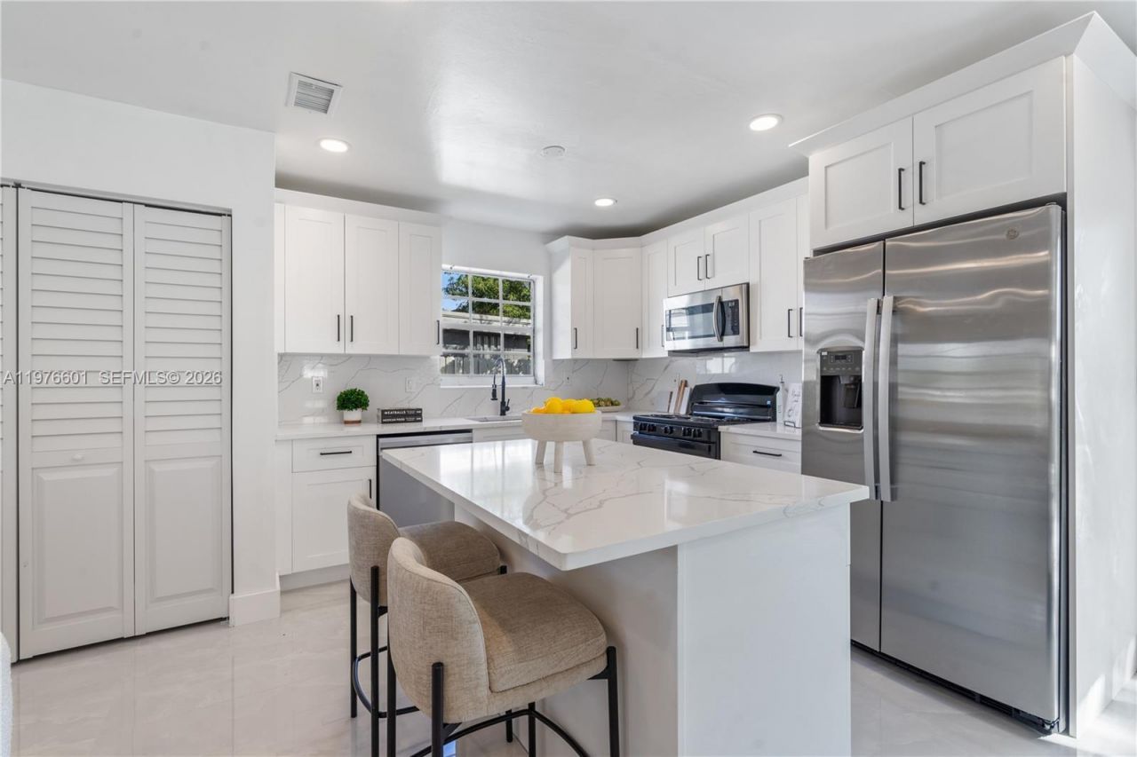 1360 SW 6th Ter, Deerfield Beach, FL 33441 Photo