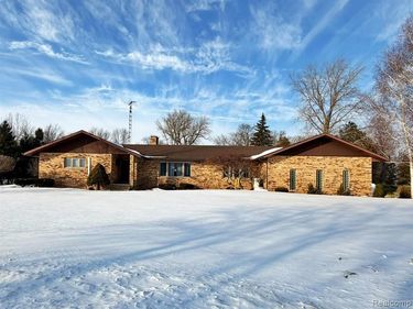 7242 King James Road, Winsor Twp, MI 48755
