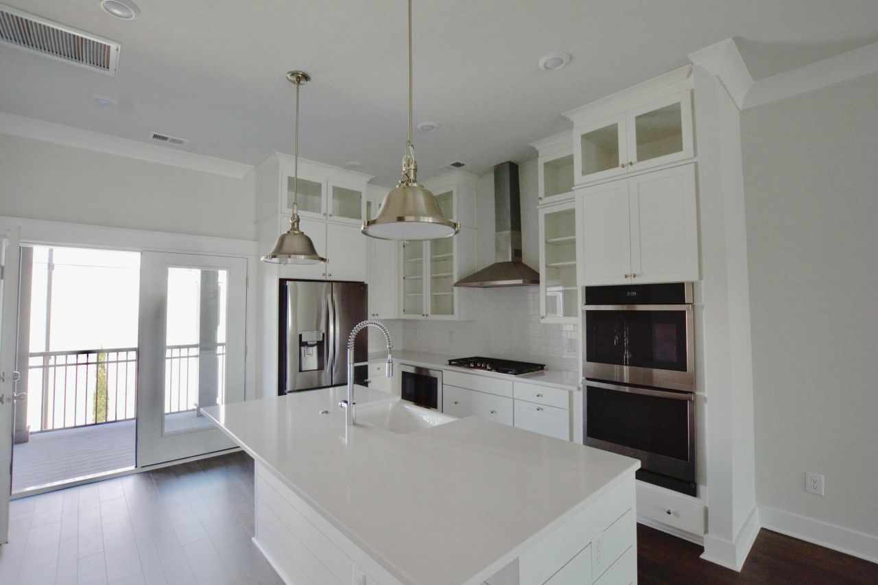 1523 Hidalgo Drive Photo 6