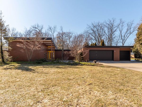 2424 Londonderry Road, Ann Arbor, MI 48104