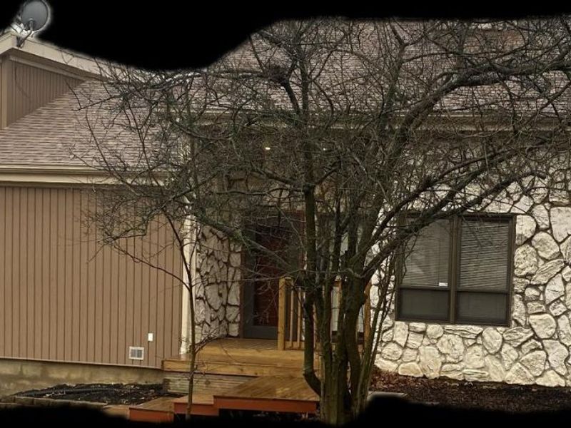 8877 Wuest Road, Cincinnati, OH 45251 Photo 2