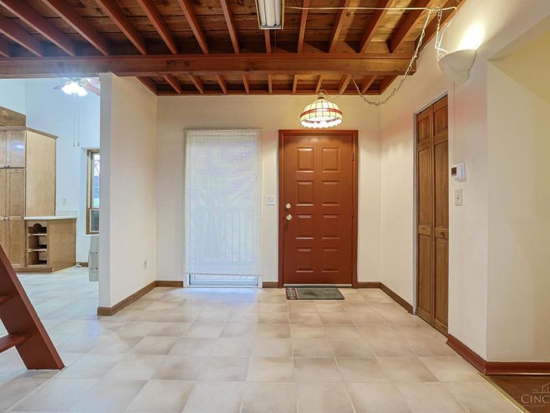 8877 Wuest Road, Colerain Township, OH 45251 Photo 3