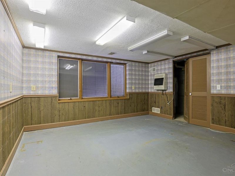 8877 Wuest Road, Colerain Township, OH 45251 Photo 32