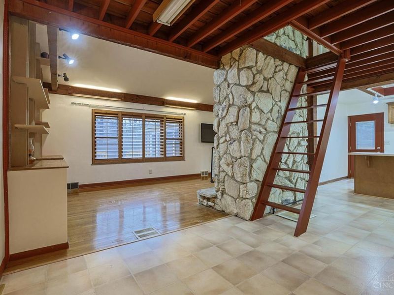 8877 Wuest Road, Colerain Township, OH 45251 Photo 4