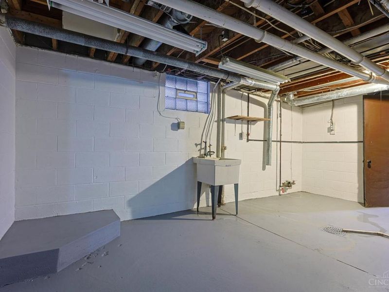 8877 Wuest Road, Colerain Township, OH 45251 Photo 40