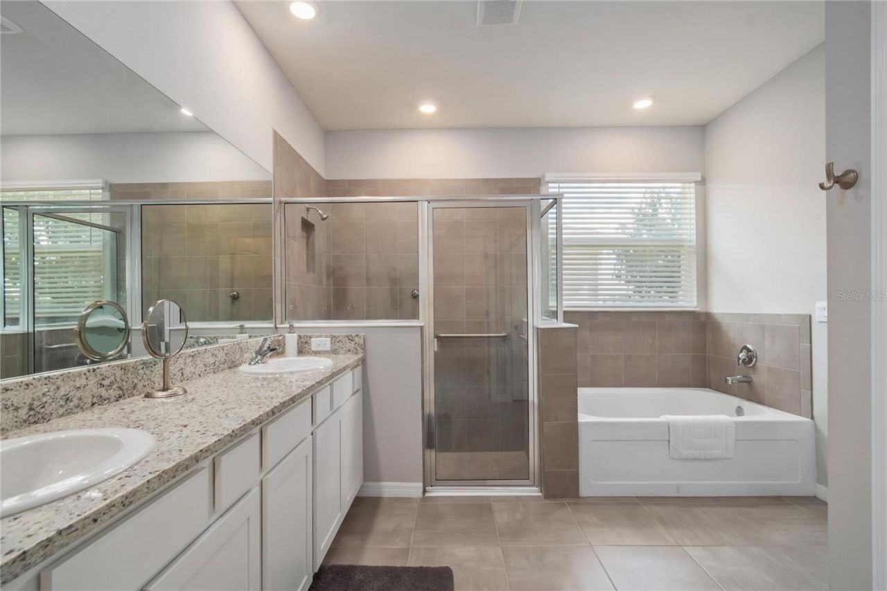 5220 NW 46th Lane Road, Ocala, FL 34482 Photo