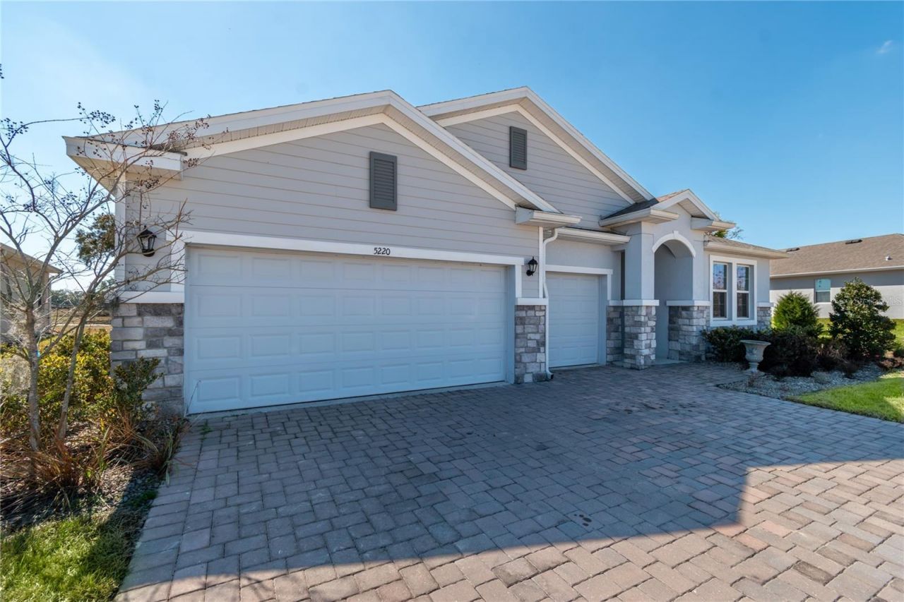 5220 NW 46th Lane Road, Ocala, FL 34482 Photo