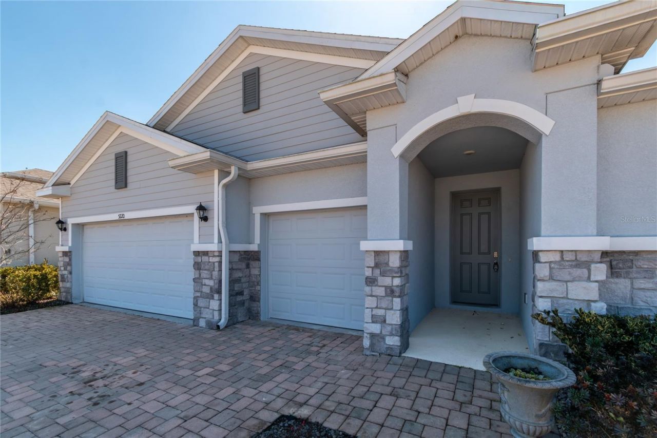 5220 NW 46th Lane Road, Ocala, FL 34482 Photo