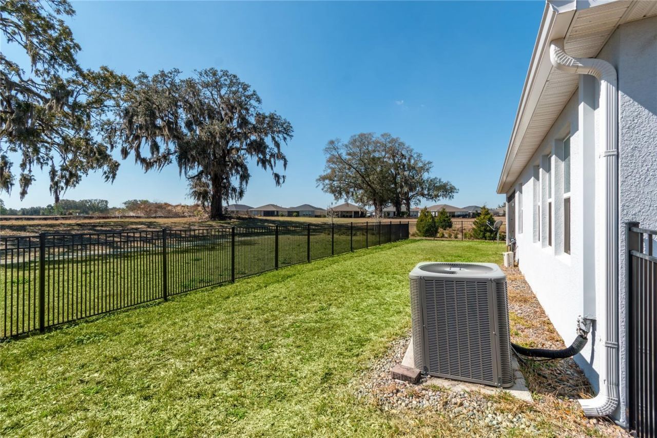 5220 NW 46th Lane Road, Ocala, FL 34482 Photo