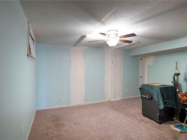 12825 Winchester Avenue, Grandview, MO 64030