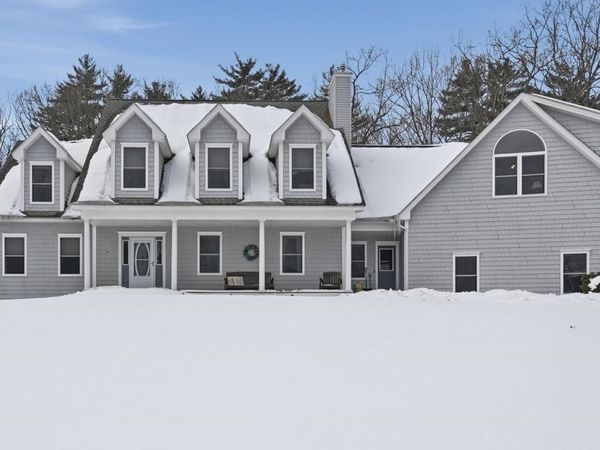 10 Ball Road, Kingston, NH 03848