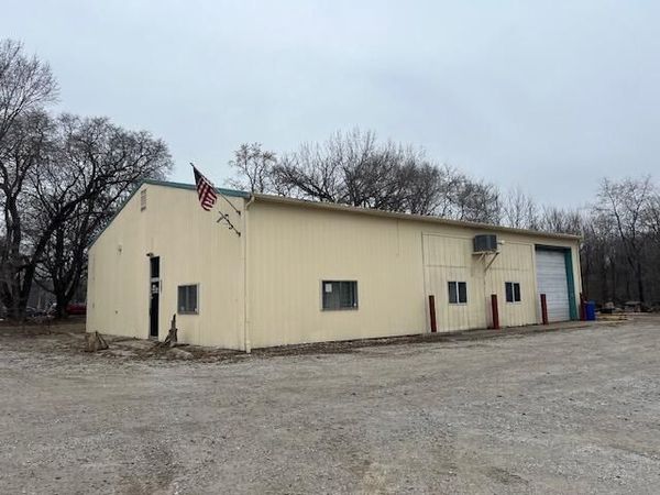 207 Nickle Plate Avenue, Valparaiso, IN 46383