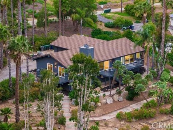 1367 Teepee Drive, Escondido, CA 92027