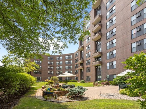 7600 Golden Valley Road, Unit 706, Golden Valley, MN 55427