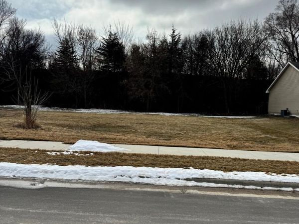 2409 Lake Avenue, New Ulm, MN 56073