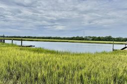 1205 Oak Harbor Boulevard photo 4