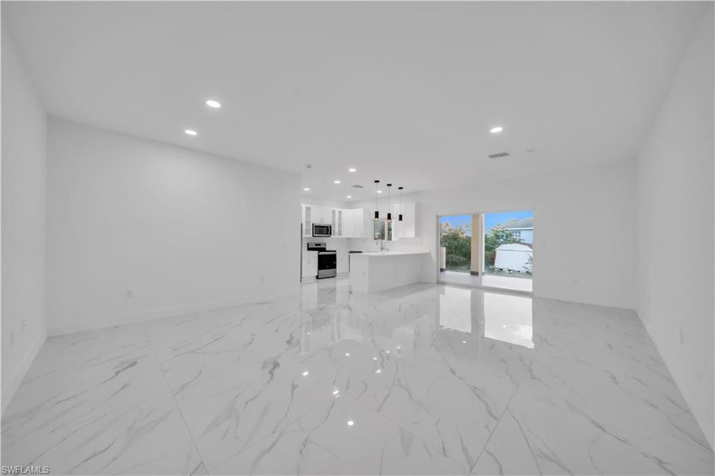 128 Bell Blvd S, Lehigh Acres, FL 33974 Photo