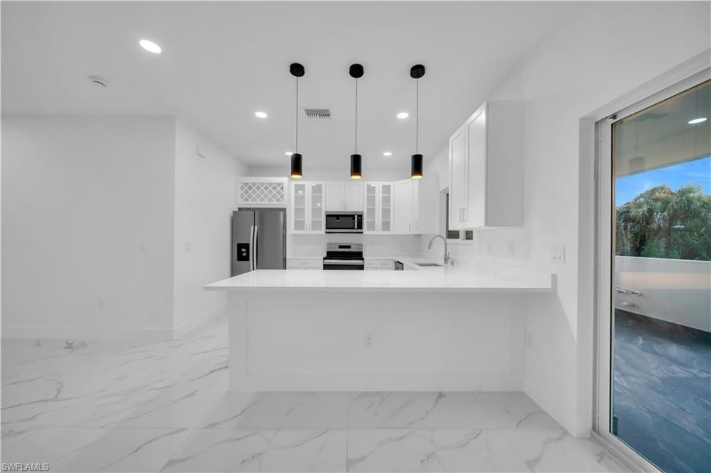 128 Bell Blvd S, Lehigh Acres, FL 33974 Photo