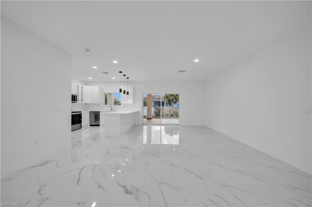 128 Bell Blvd S, Lehigh Acres, FL 33974 Photo