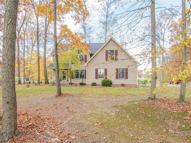 700 Stillwater Drive, Deerfield, OH 44411