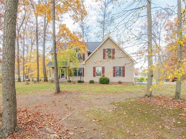 700 Stillwater Drive, Deerfield, OH 44411