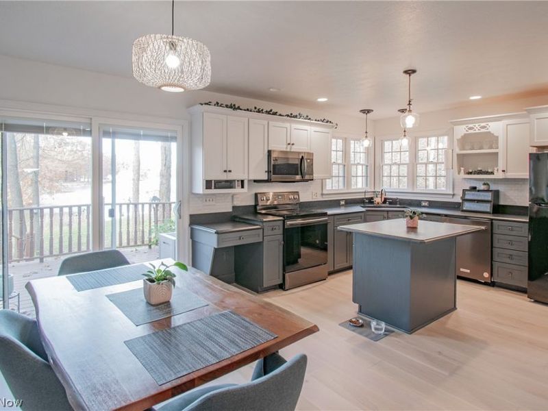 700 Stillwater Drive, Deerfield, OH 44411 Photo 13