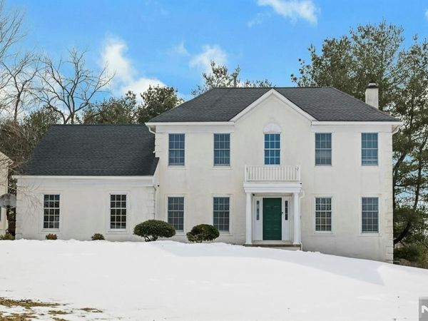 48 Glen Eagles Road, Washington Twp, NJ 07882