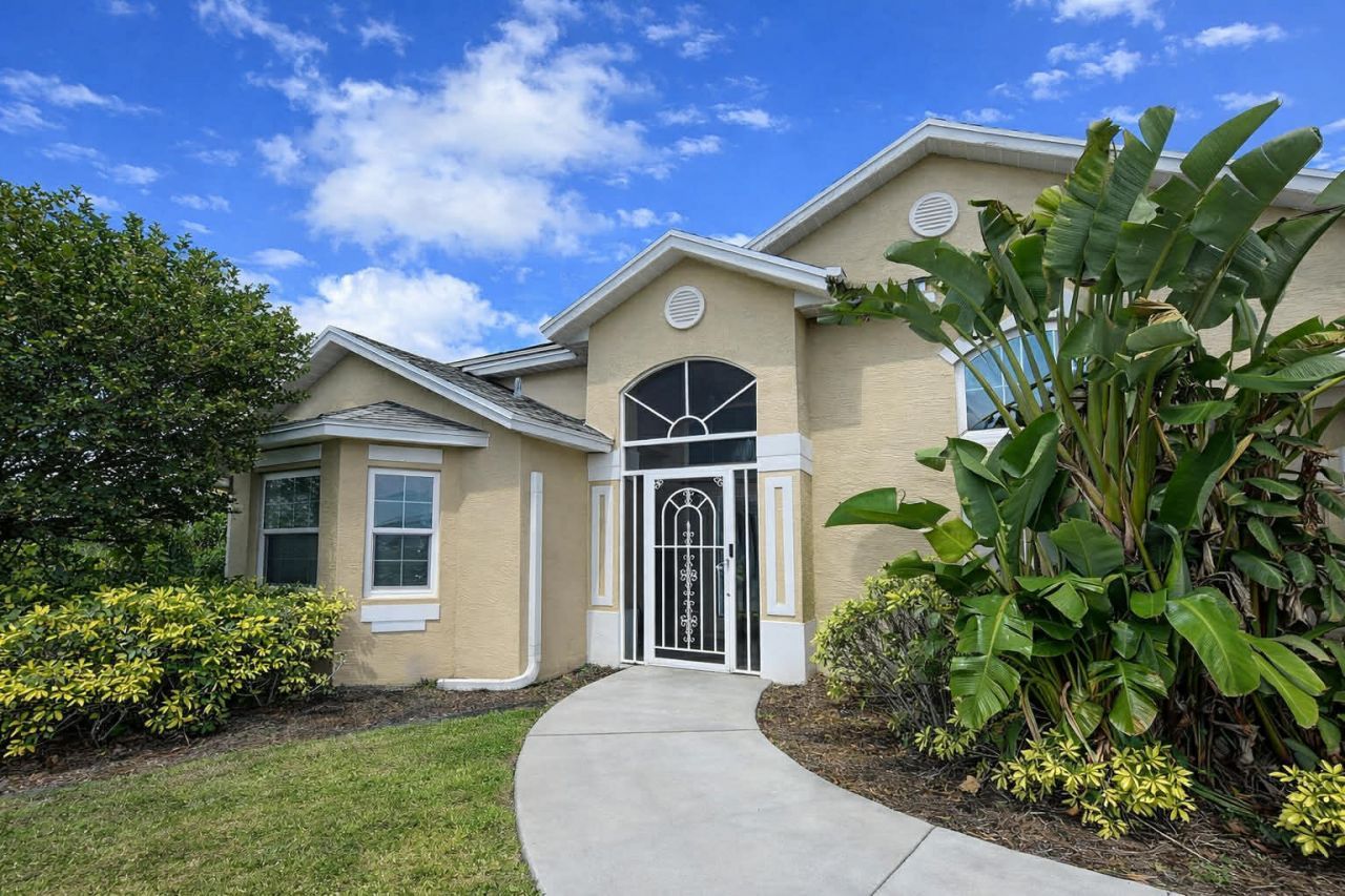 301 SW Buzby Court, Port Saint Lucie, FL 34953 Photo