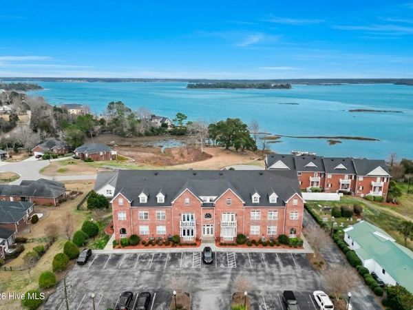 502 Main Street Ext, Unit 111, Swansboro, NC 28584