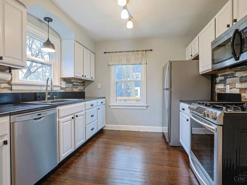 26 W Mills Avenue, Wyoming, OH 45215 Photo 15