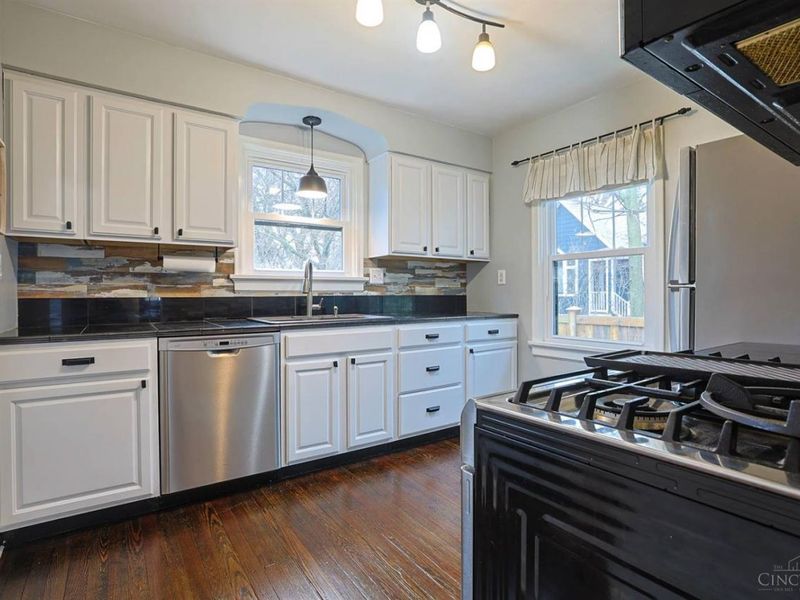 26 W Mills Avenue, Wyoming, OH 45215 Photo 16