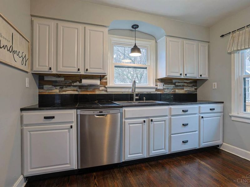 26 W Mills Avenue, Wyoming, OH 45215 Photo 18