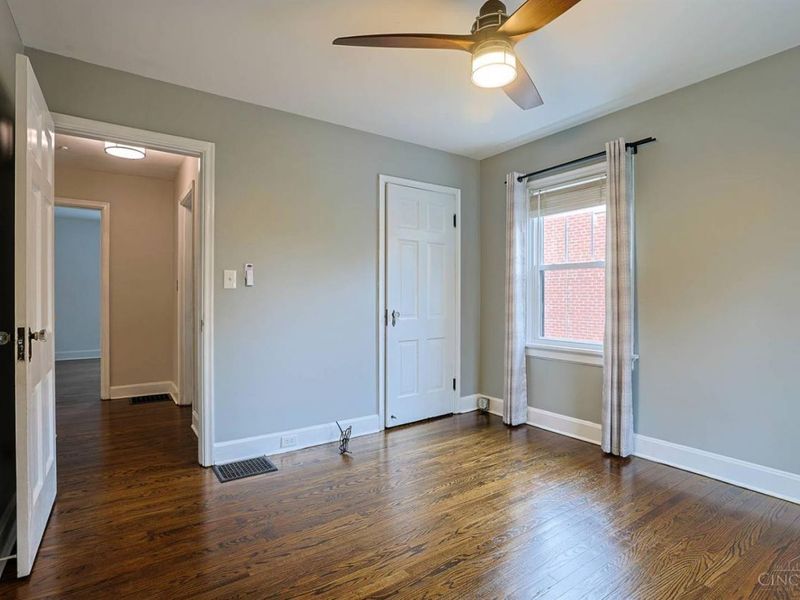 26 W Mills Avenue, Wyoming, OH 45215 Photo 23