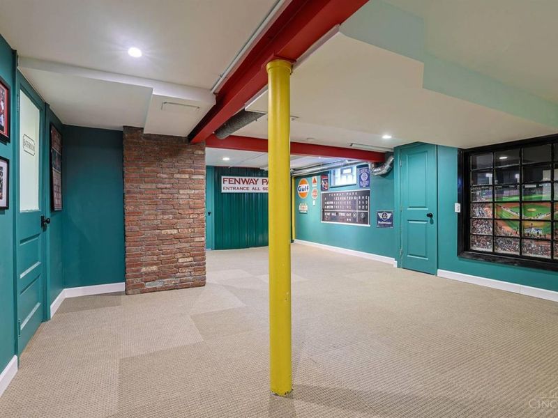 26 W Mills Avenue, Wyoming, OH 45215 Photo 28