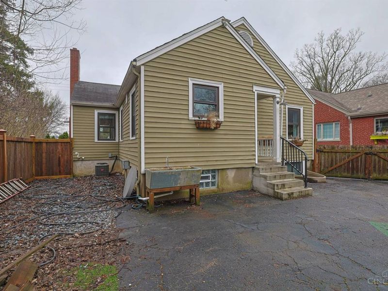 26 W Mills Avenue, Wyoming, OH 45215 Photo 58